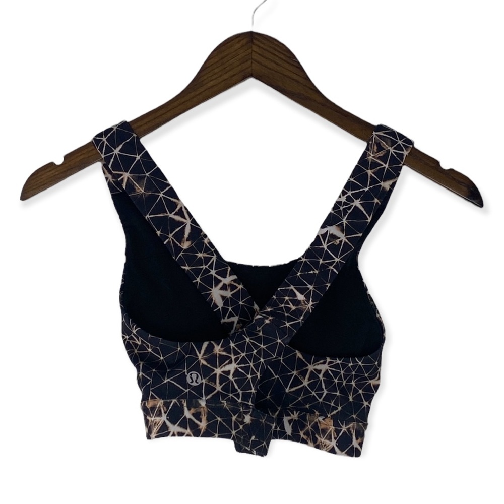 *SOLD* Lululemon Size 6 Black and Tan Geometric Sports Bra - Picture 2 of 3
